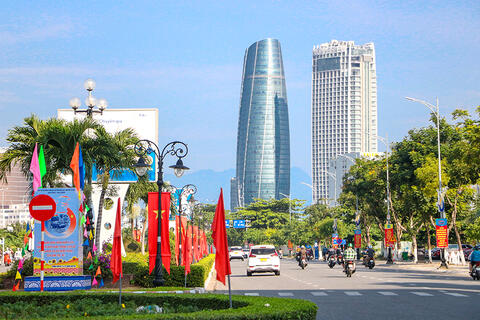 THI ĐUA YÊU NƯỚC: HÀNH TRANG CHO ĐÀ NẴNG MỚI TRÊN CON ĐƯỜNG PHÁT TRIỂN