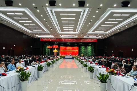GẶP MẶT ĐOÀN ĐẠI BIỂU ĐÀ NẴNG DỰ LỄ KỶ NIỆM, DIỄU BINH, DIỄU HÀNH 80 NĂM CÁCH MẠNG THÁNG TÁM THÀNH CÔNG VÀ QUỐC KHÁNH 2/9